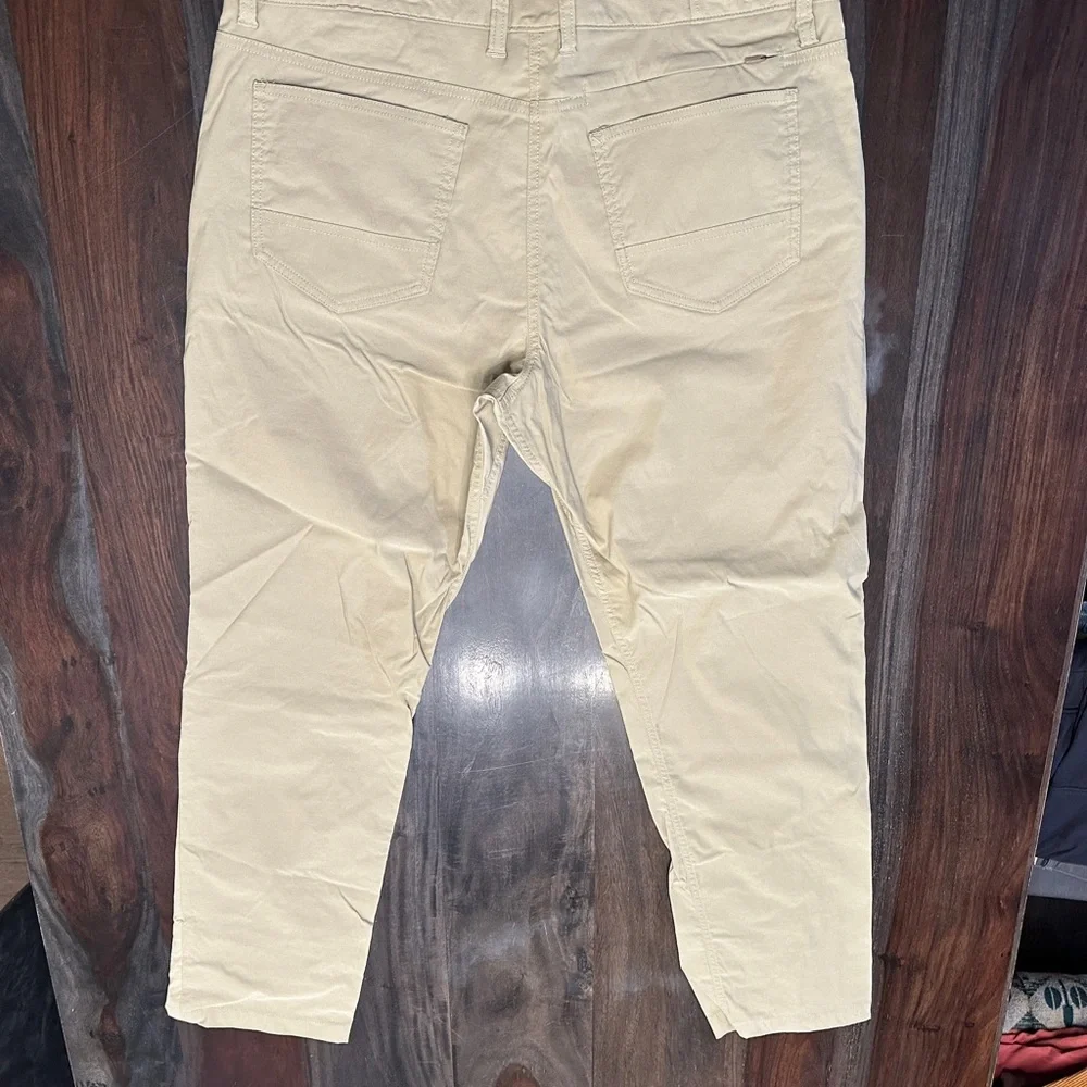 The North Face Cream Chinos for Casual Wear